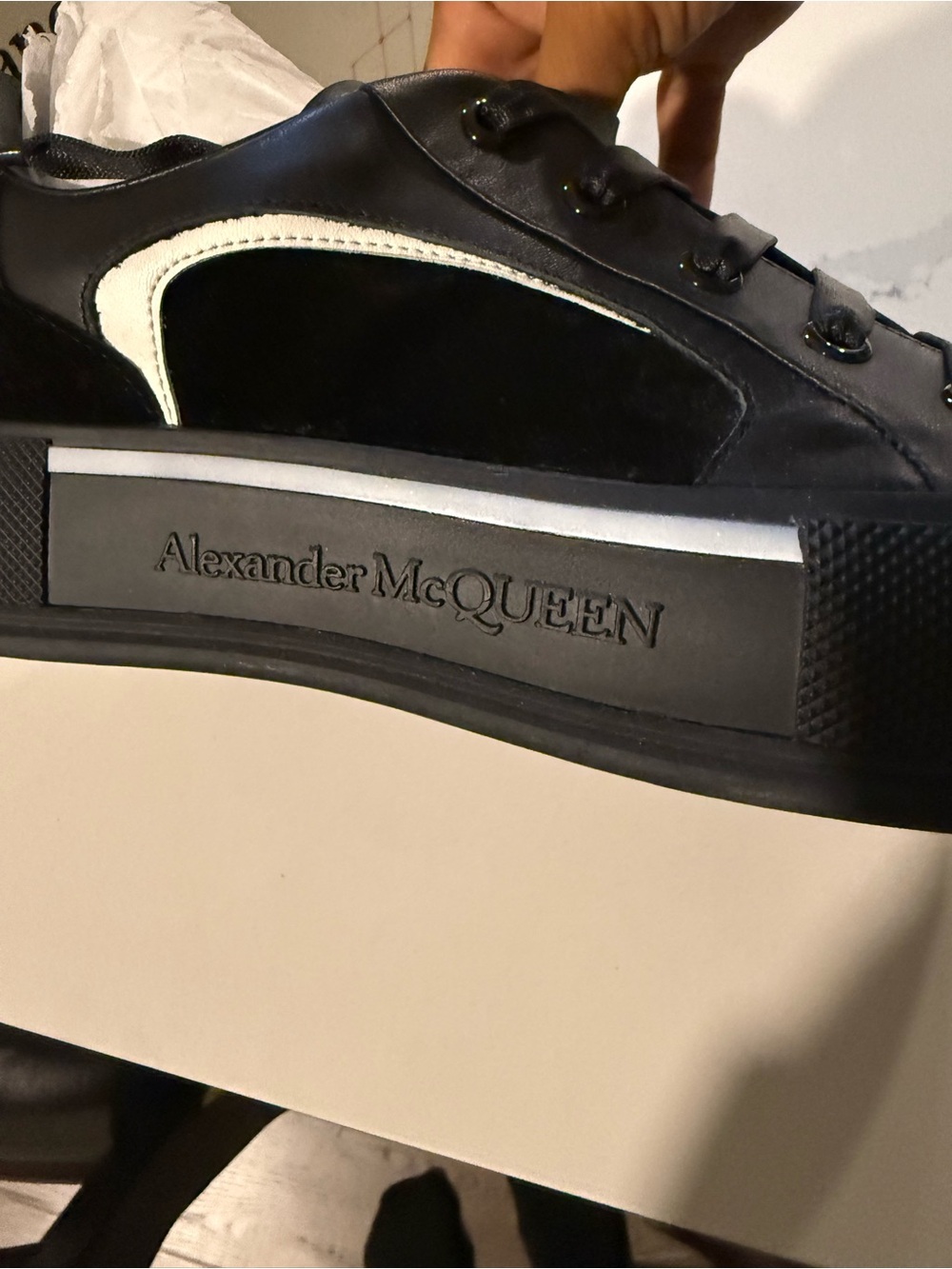 Alexander McQueen Seal-Embroidered Low-Top Sneakers image 2